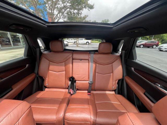 used 2021 Cadillac XT5 car, priced at $25,990