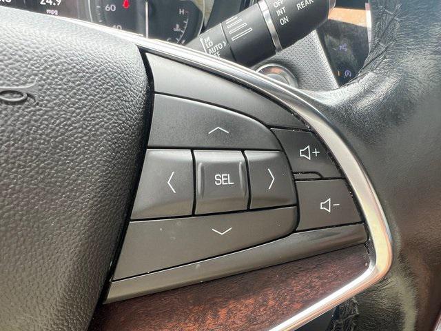 used 2021 Cadillac XT5 car, priced at $25,990