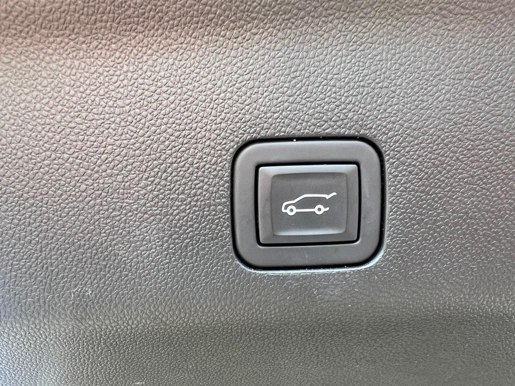 used 2024 Chevrolet Tahoe car, priced at $68,800
