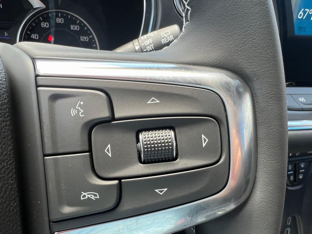 new 2025 Chevrolet Blazer car, priced at $43,090