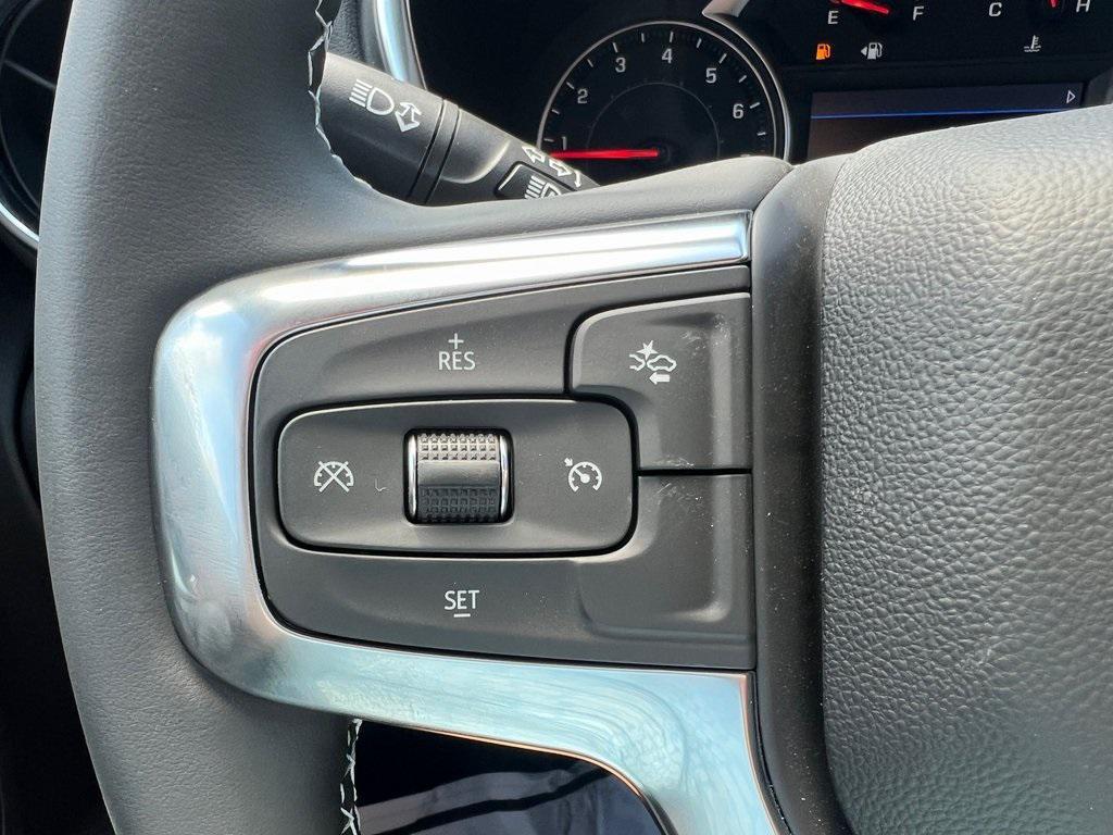 new 2025 Chevrolet Blazer car, priced at $43,090