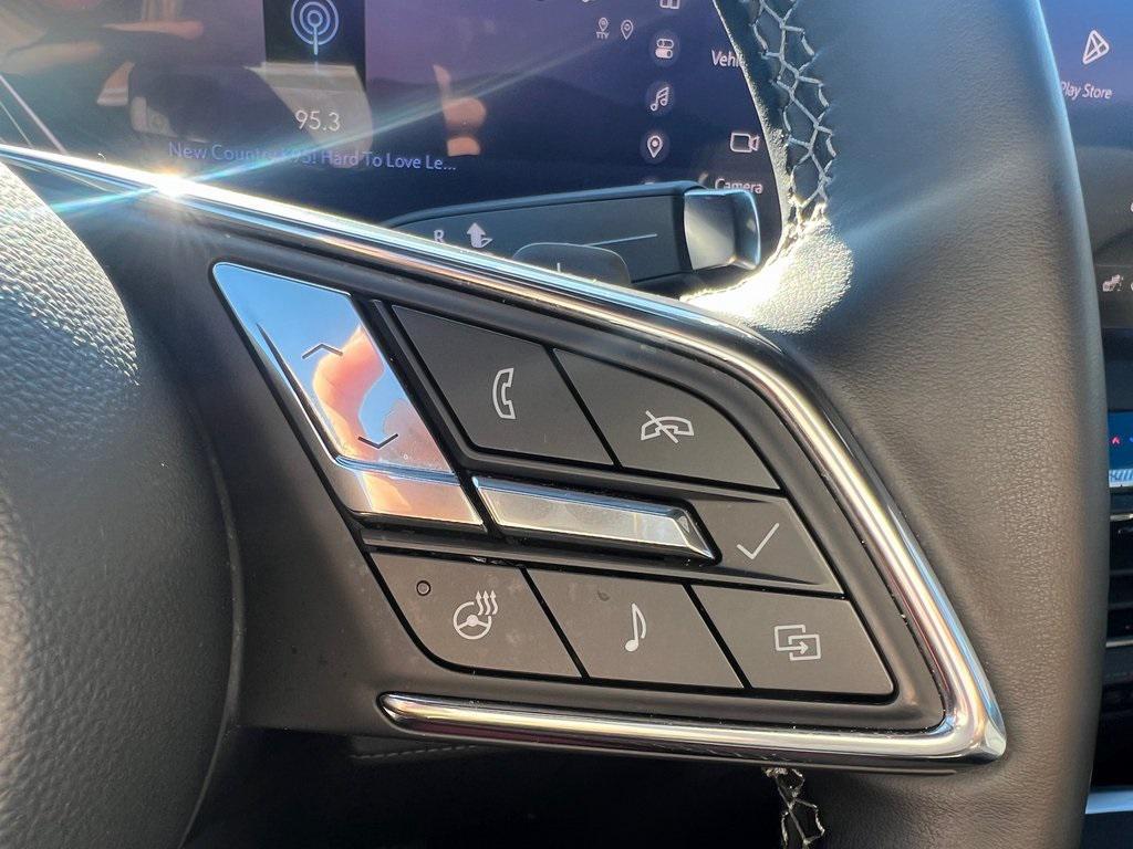 used 2025 Buick Enclave car, priced at $36,995