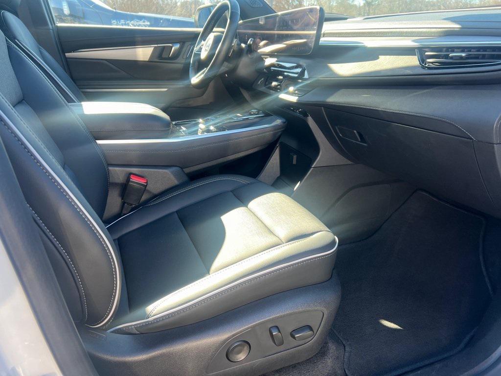 used 2025 Buick Enclave car, priced at $36,995