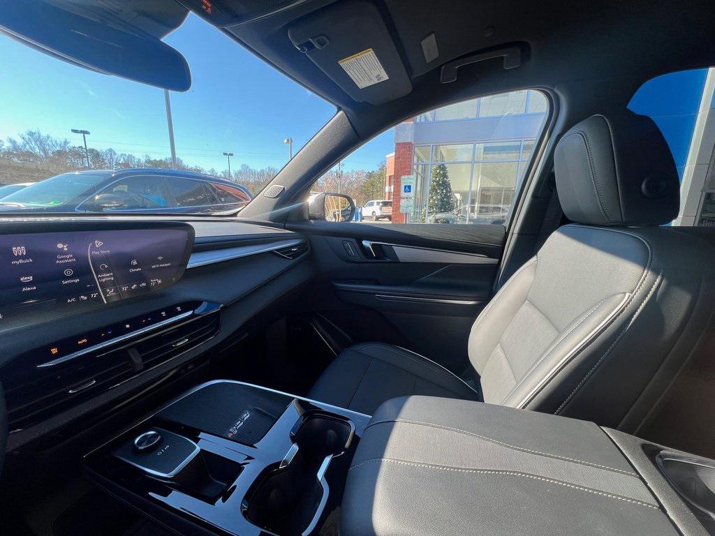 used 2025 Buick Enclave car, priced at $36,995