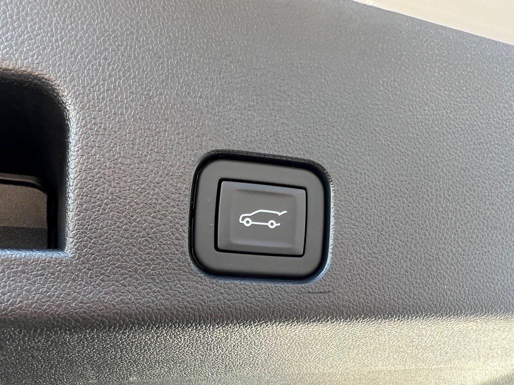 used 2025 Buick Enclave car, priced at $36,995