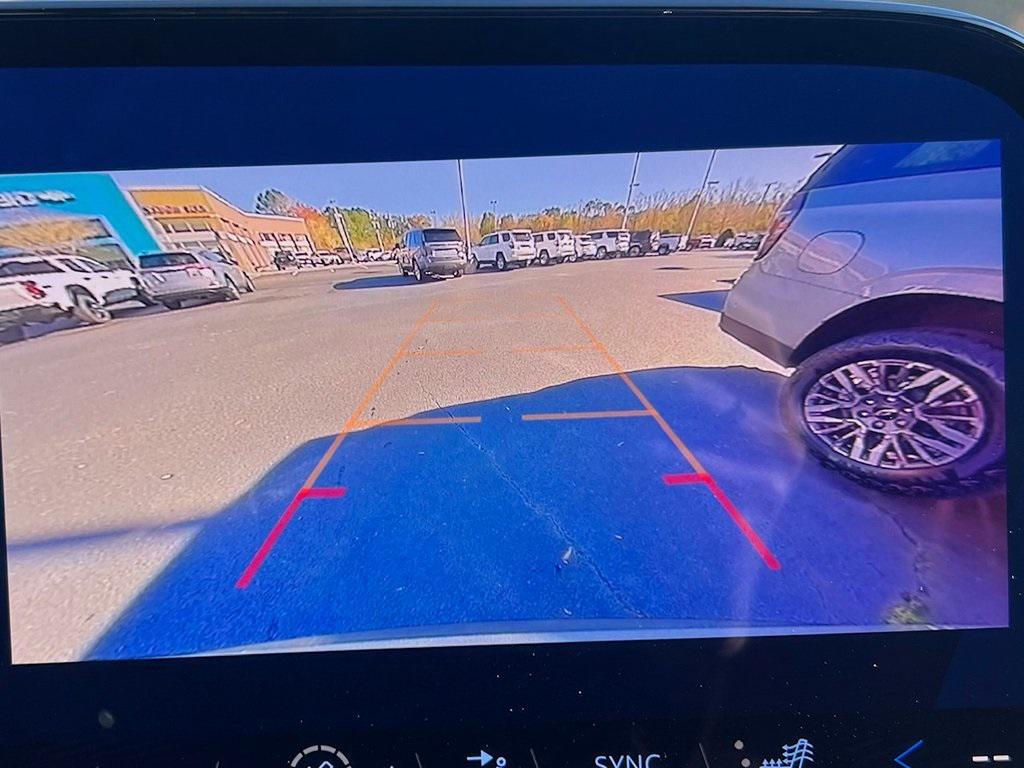 used 2025 Chevrolet Traverse car, priced at $36,892