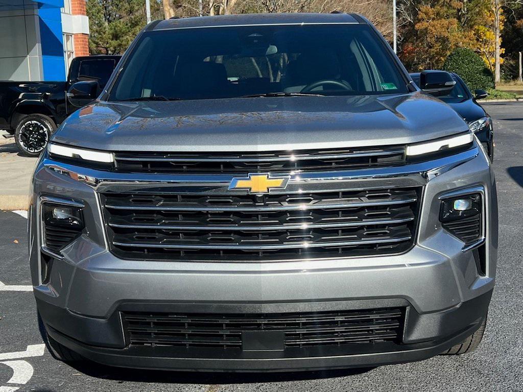 used 2025 Chevrolet Traverse car, priced at $36,892