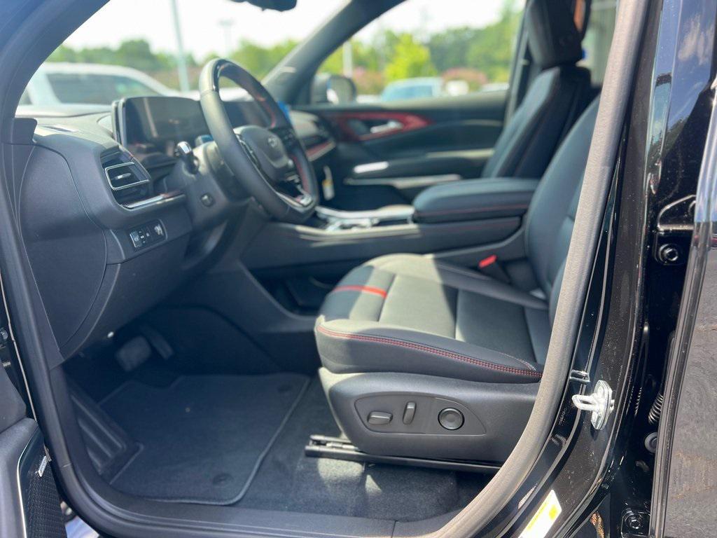 new 2026 Chevrolet Traverse car, priced at $56,990