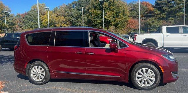 used 2018 Chrysler Pacifica car, priced at $21,500