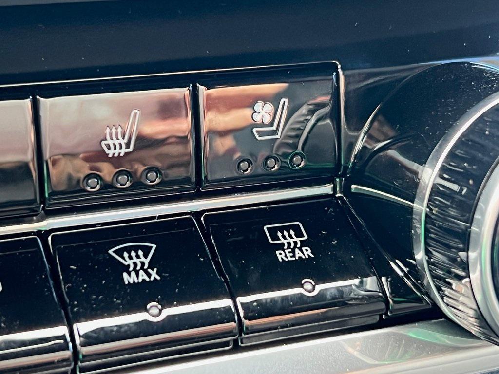 new 2026 Chevrolet Equinox car, priced at $38,610