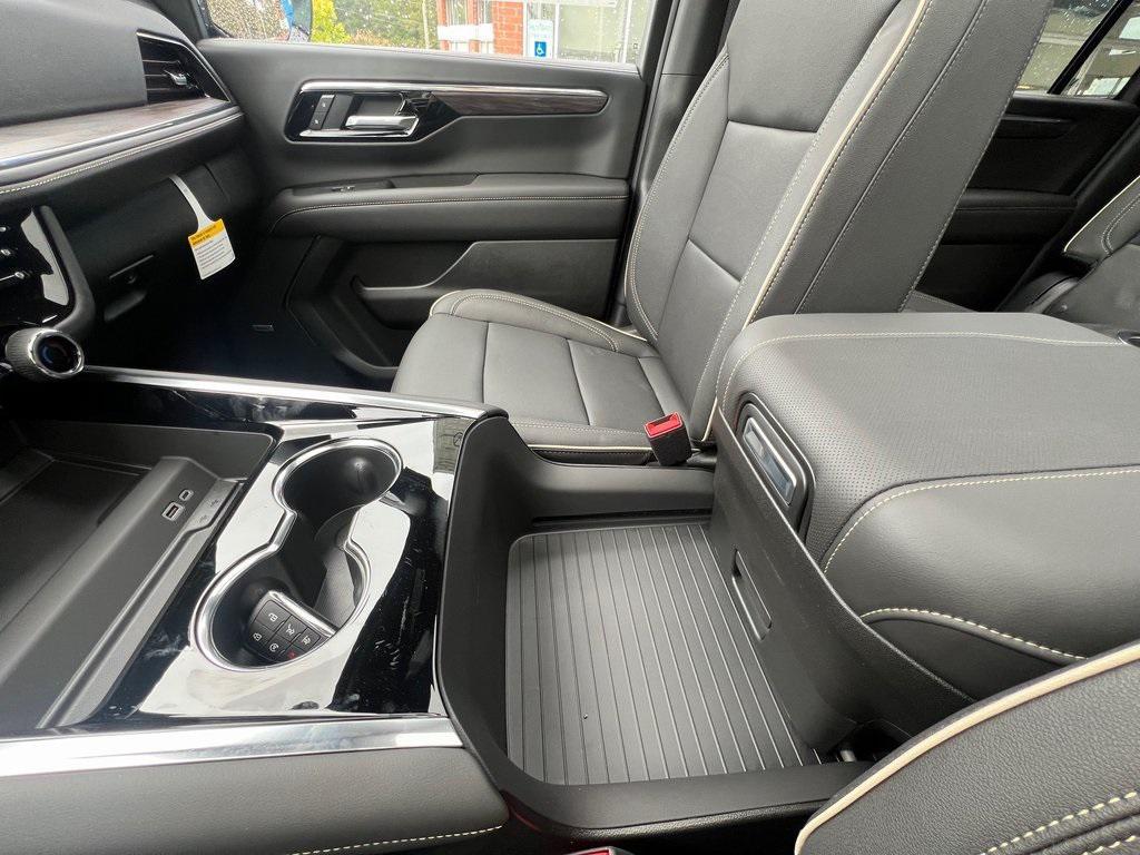 new 2025 Chevrolet Suburban car, priced at $86,980