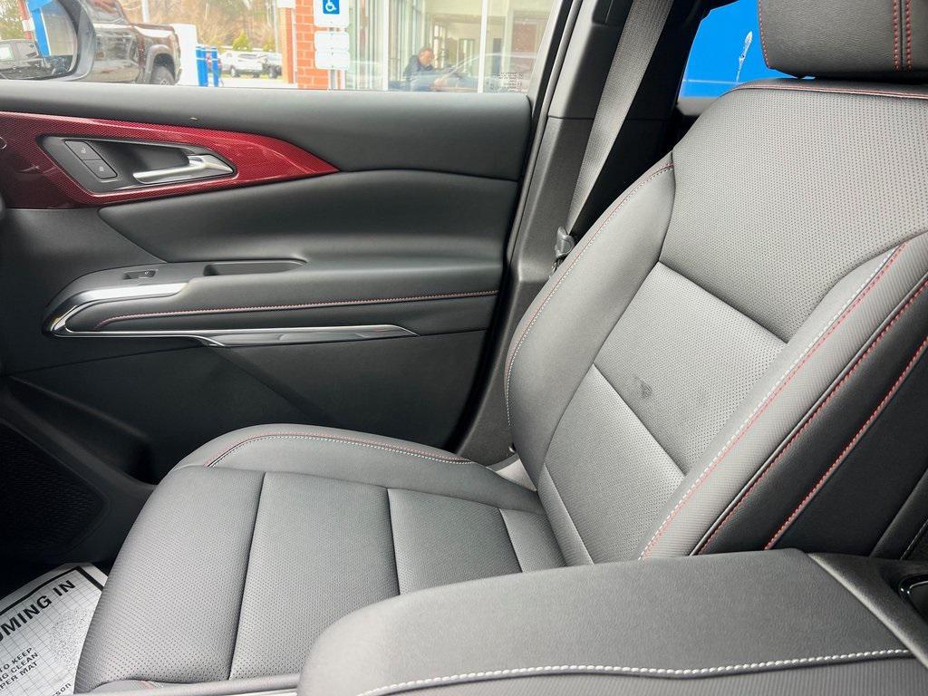 new 2026 Chevrolet Traverse car, priced at $52,620