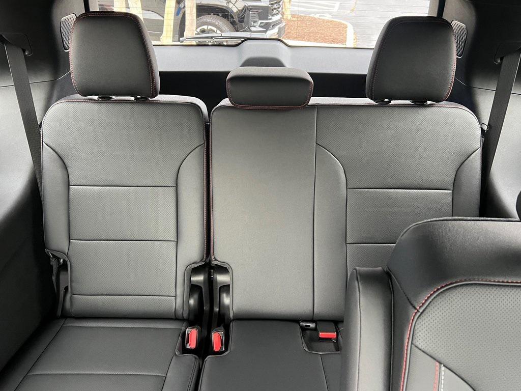 new 2026 Chevrolet Traverse car, priced at $52,620