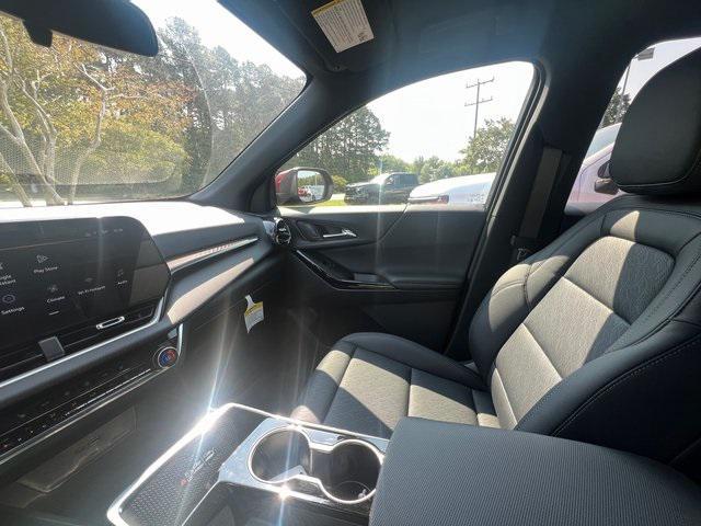 new 2025 Chevrolet Equinox car, priced at $32,640