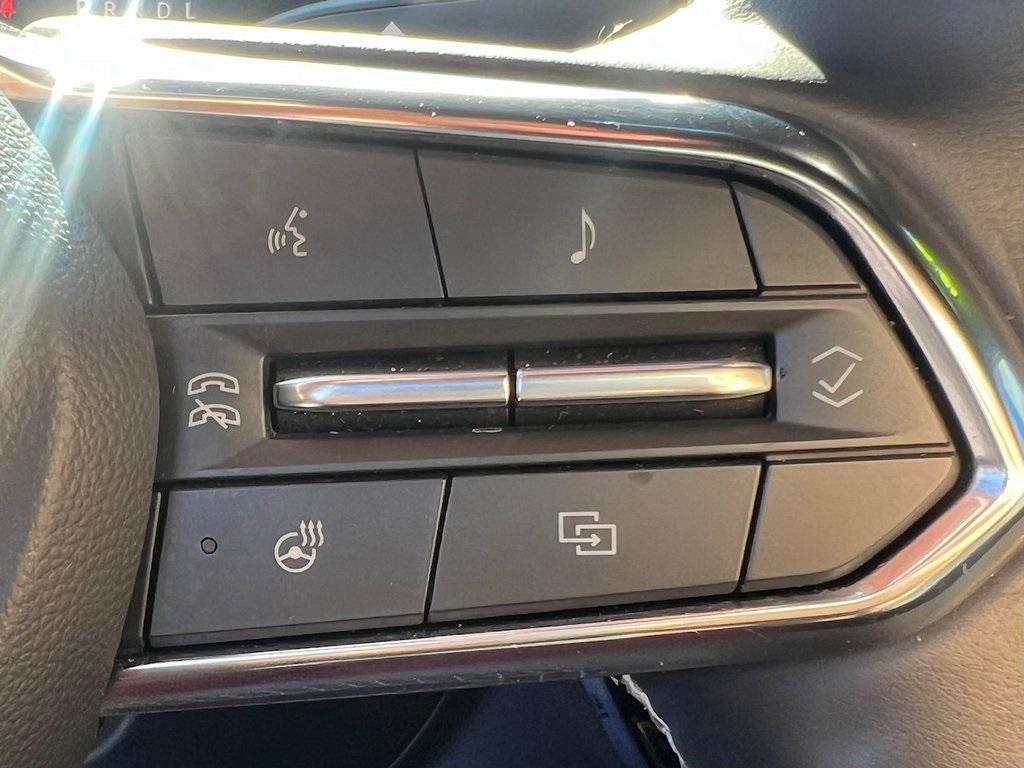 used 2025 Chevrolet Traverse car, priced at $37,999