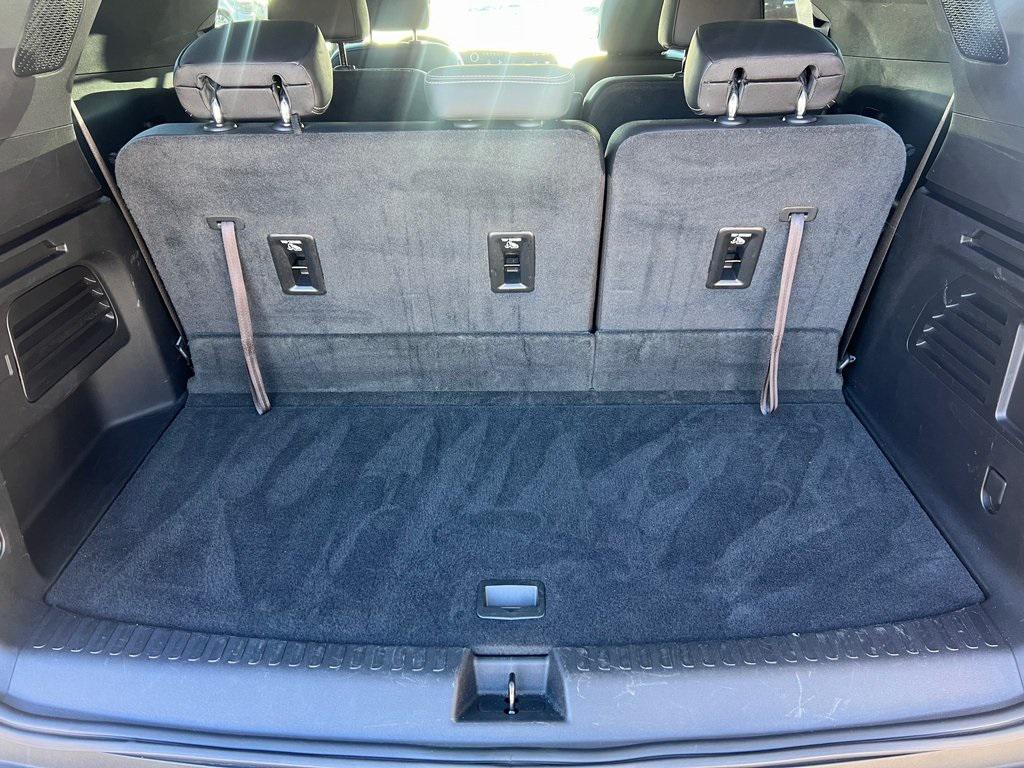 used 2025 Chevrolet Traverse car, priced at $37,999