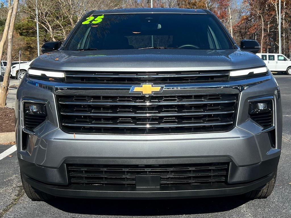 used 2025 Chevrolet Traverse car, priced at $37,999