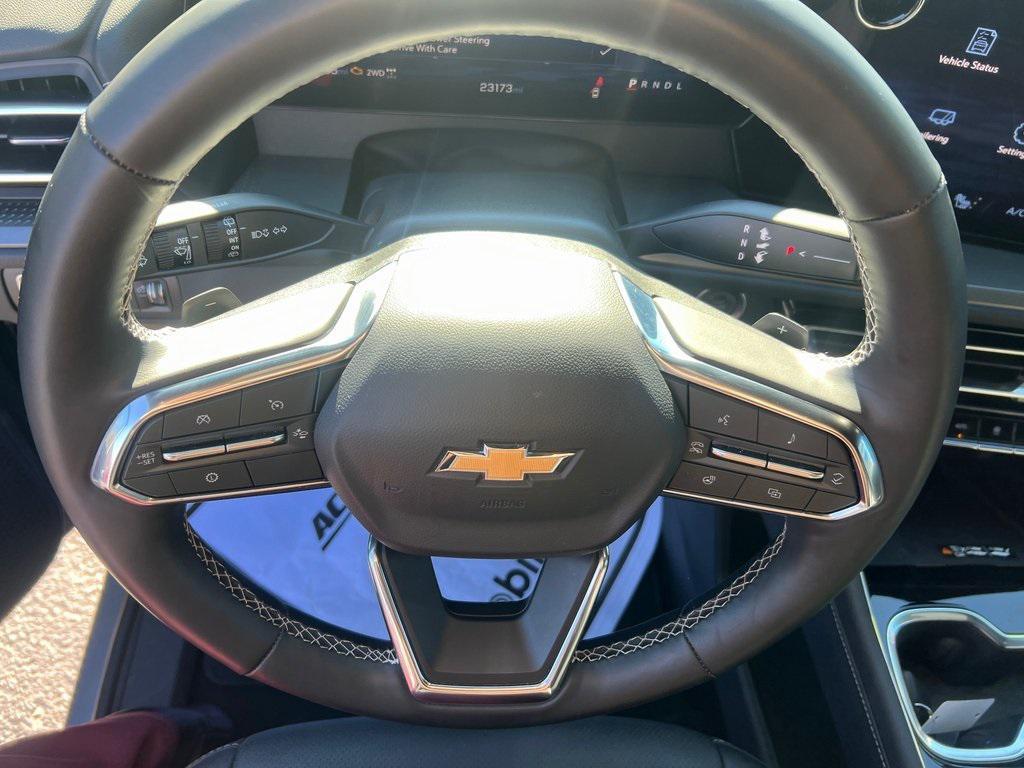 used 2025 Chevrolet Traverse car, priced at $37,999