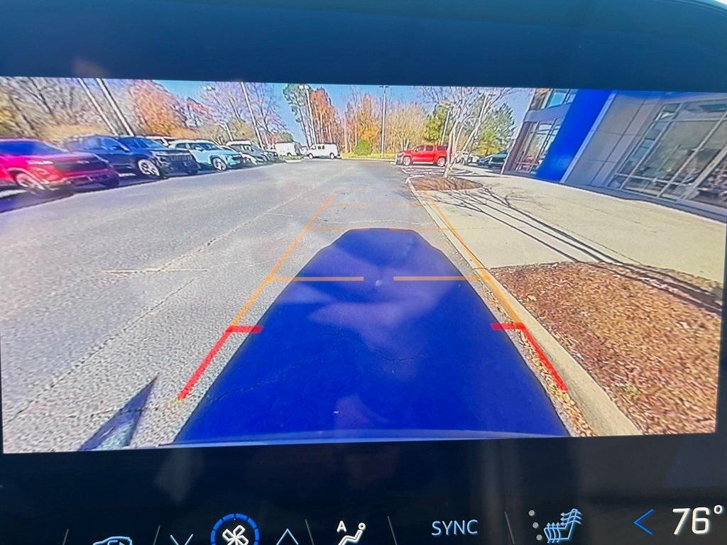 used 2025 Chevrolet Traverse car, priced at $37,999