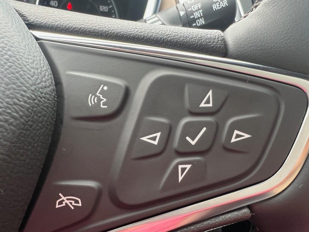 used 2024 Chevrolet Equinox car, priced at $29,499