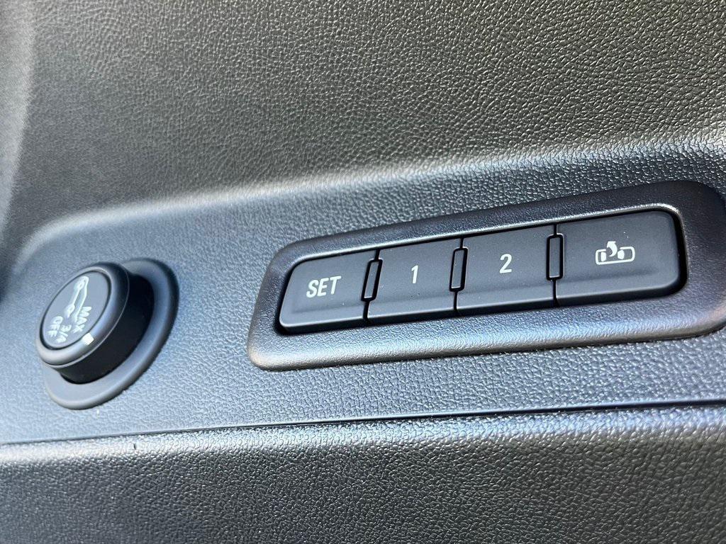 used 2022 Chevrolet Equinox car, priced at $26,911