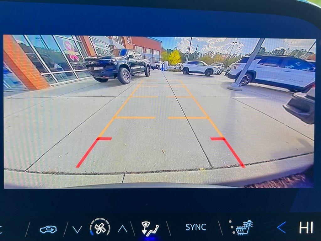 used 2025 Chevrolet Traverse car, priced at $36,990