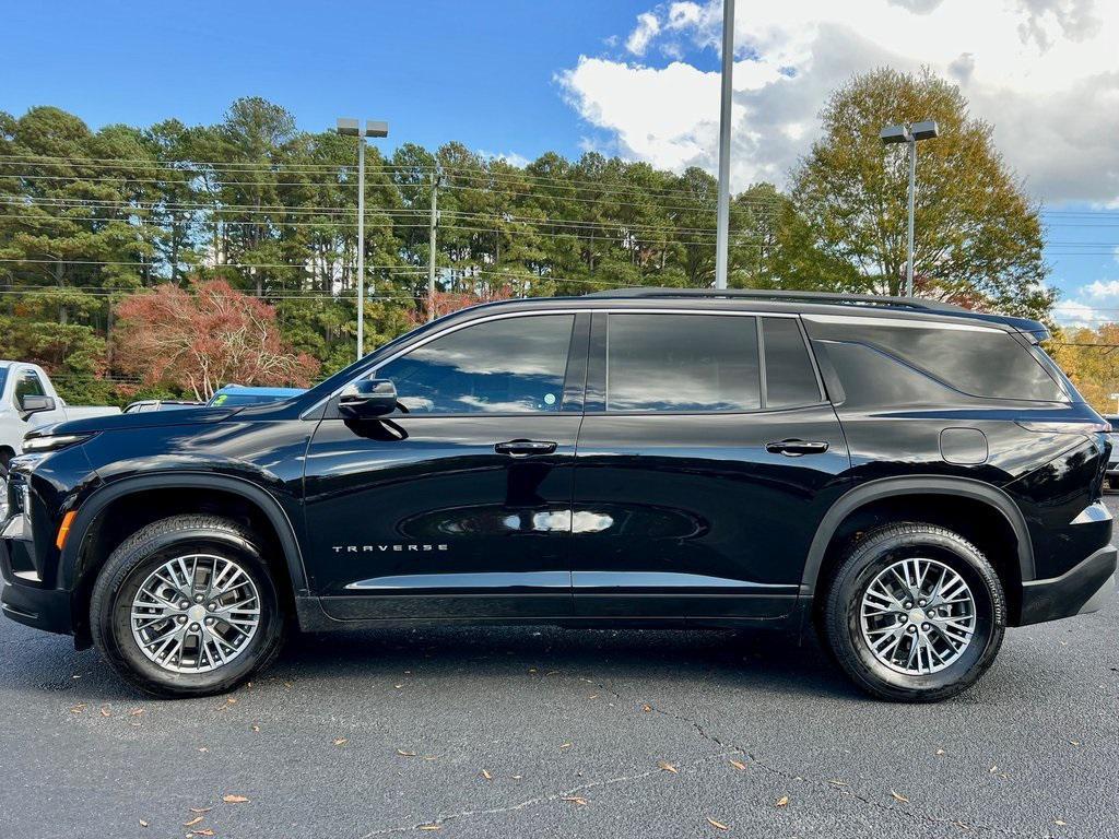 used 2025 Chevrolet Traverse car, priced at $36,990