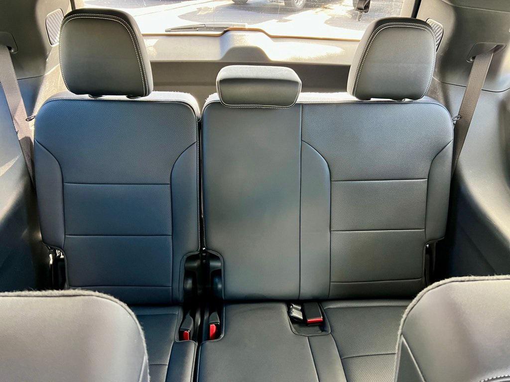 used 2025 Chevrolet Traverse car, priced at $36,990