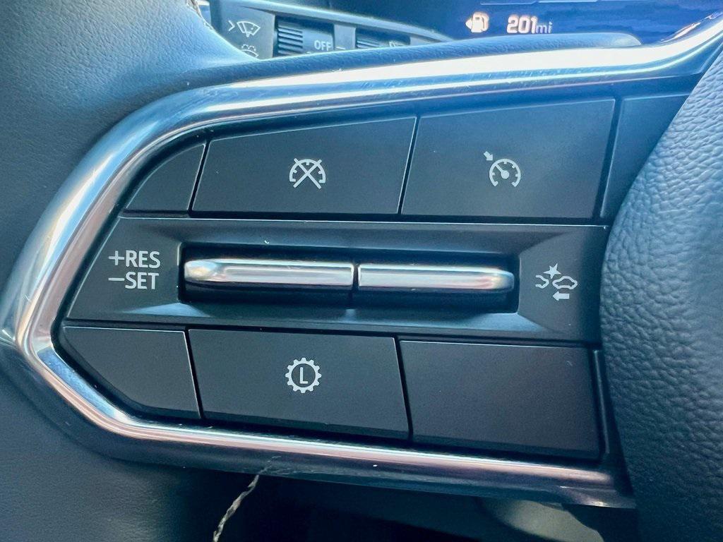 used 2025 Chevrolet Traverse car, priced at $36,990