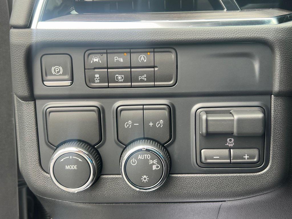 new 2025 Chevrolet Tahoe car, priced at $59,999