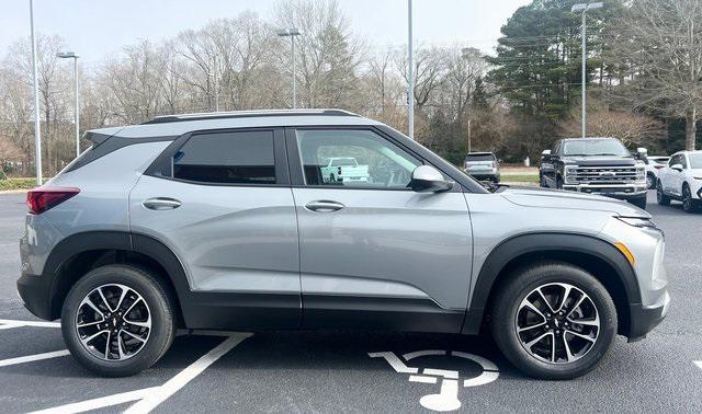 new 2025 Chevrolet TrailBlazer car, priced at $28,080