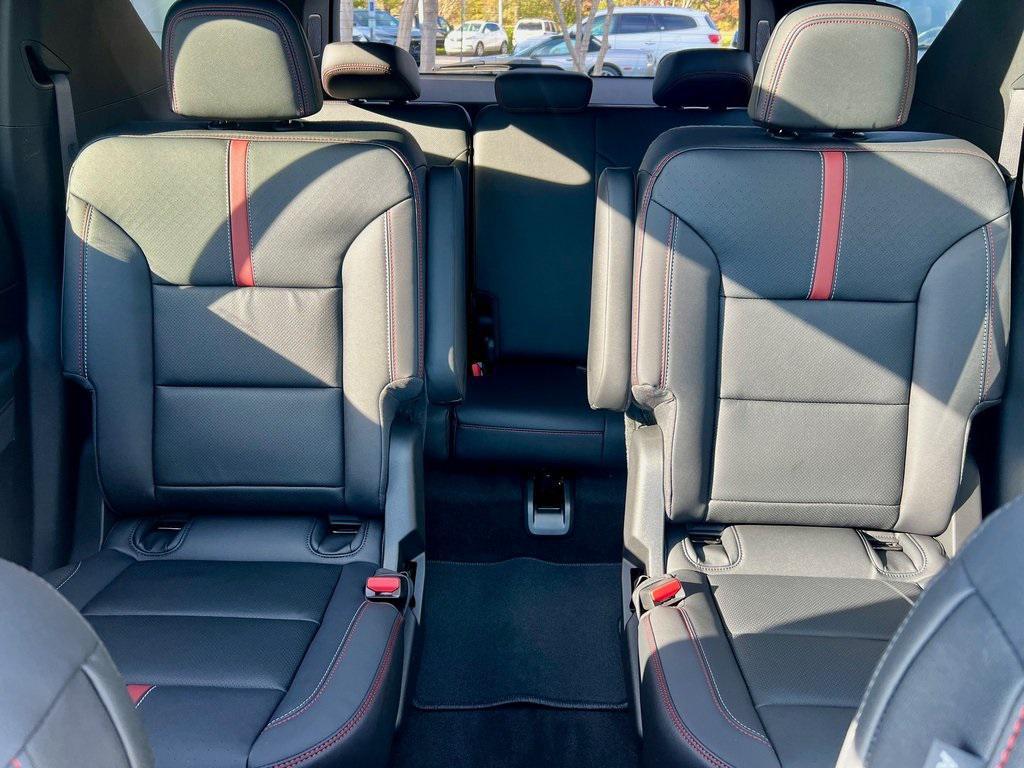 new 2026 Chevrolet Traverse car, priced at $58,795