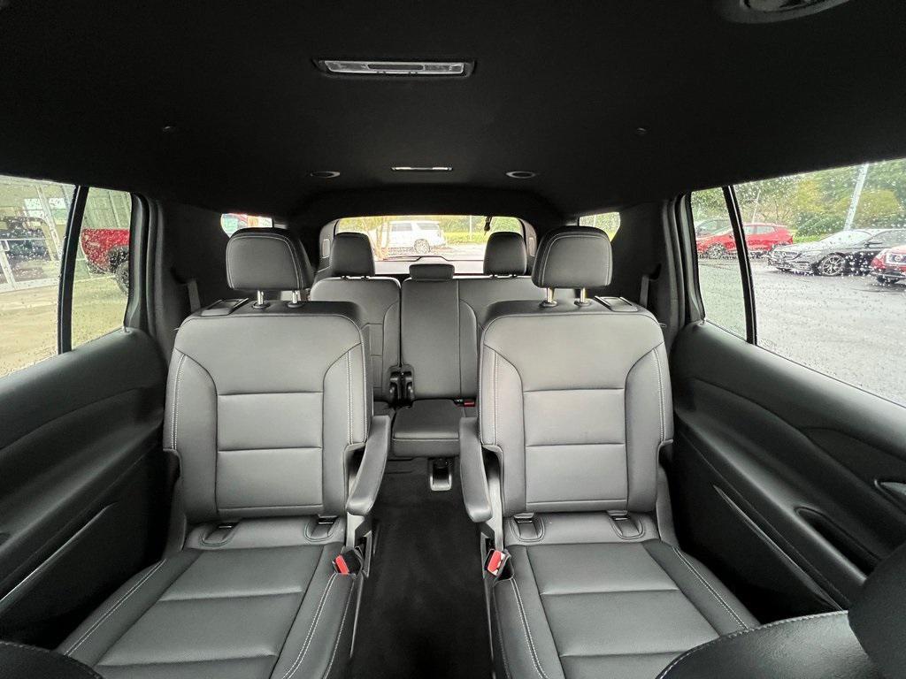used 2025 Chevrolet Traverse car, priced at $40,500