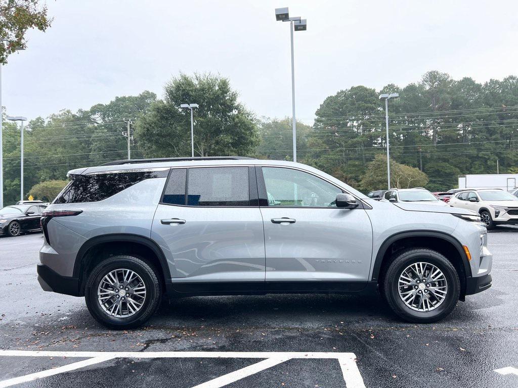 used 2025 Chevrolet Traverse car, priced at $40,500