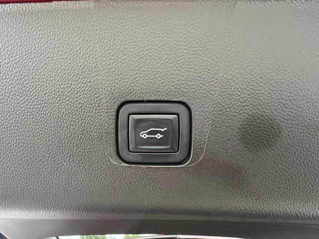used 2023 Chevrolet Traverse car, priced at $35,000