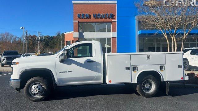 new 2025 Chevrolet Silverado 3500 car