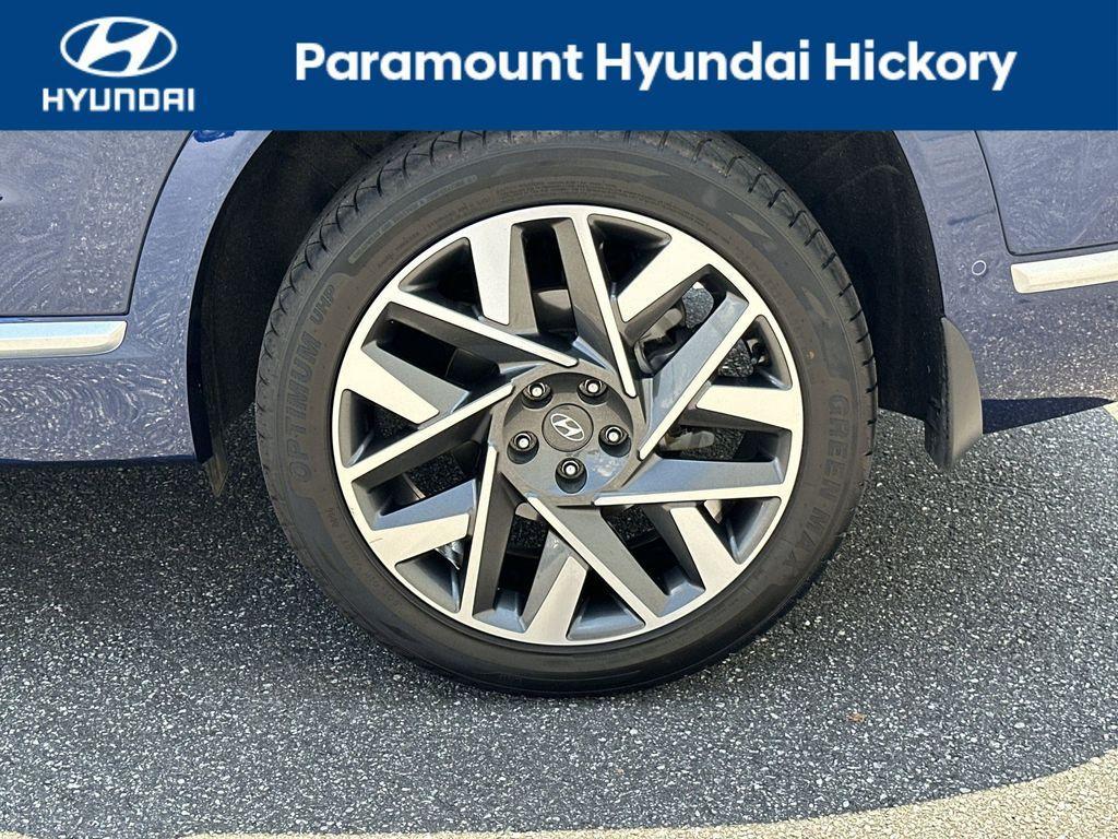 used 2023 Hyundai Santa Fe car, priced at $30,900