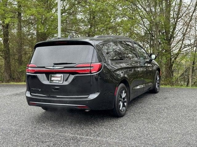 used 2021 Chrysler Pacifica car, priced at $29,900
