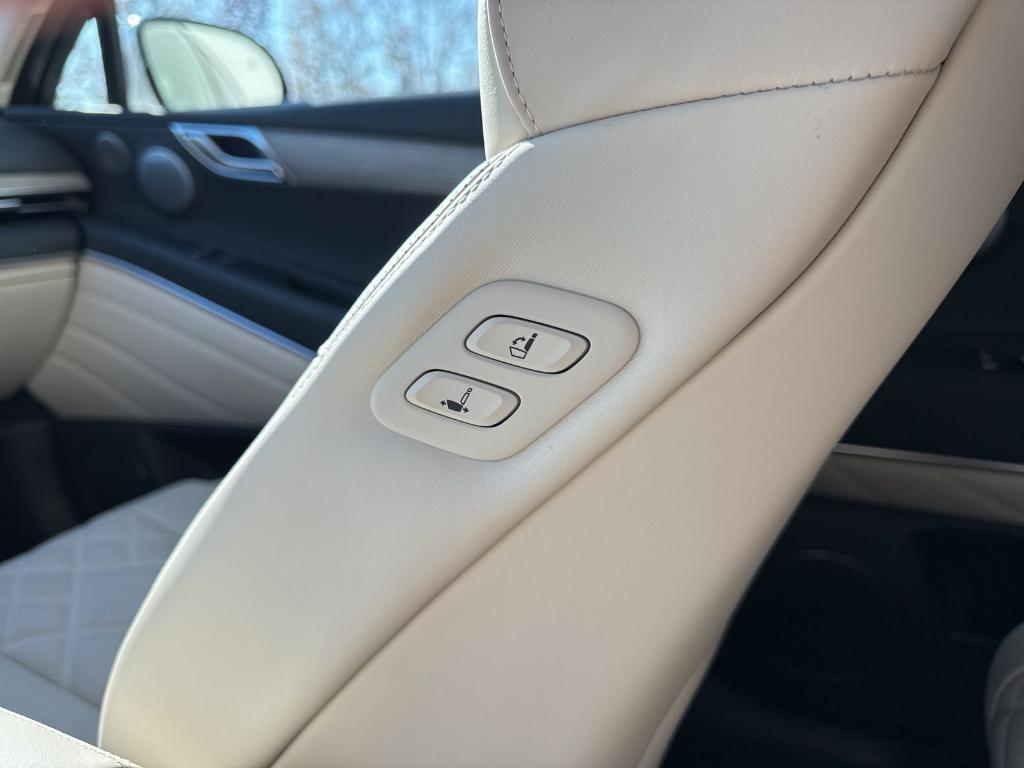 used 2025 Genesis GV80 car, priced at $69,900