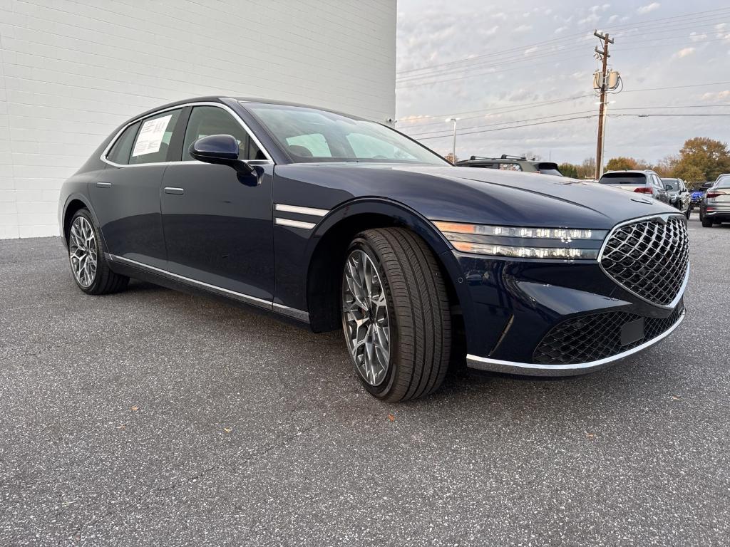 used 2025 Genesis G90 car, priced at $79,900