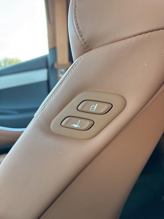 used 2025 Genesis GV80 car, priced at $68,900