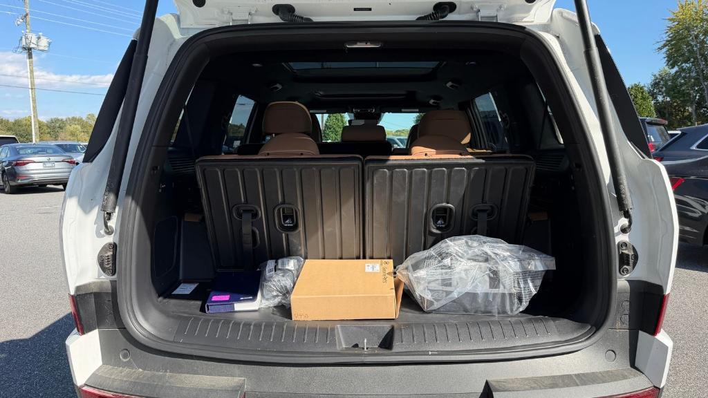 used 2025 Hyundai SANTA FE HEV car, priced at $42,800