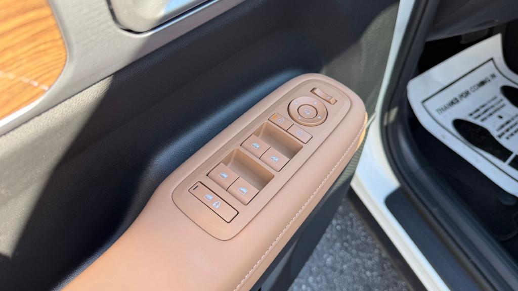 used 2025 Hyundai SANTA FE HEV car, priced at $42,800