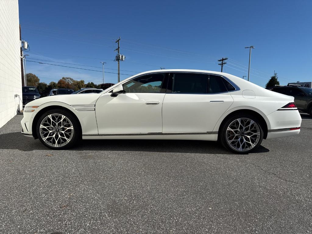 used 2023 Genesis G90 car, priced at $65,900