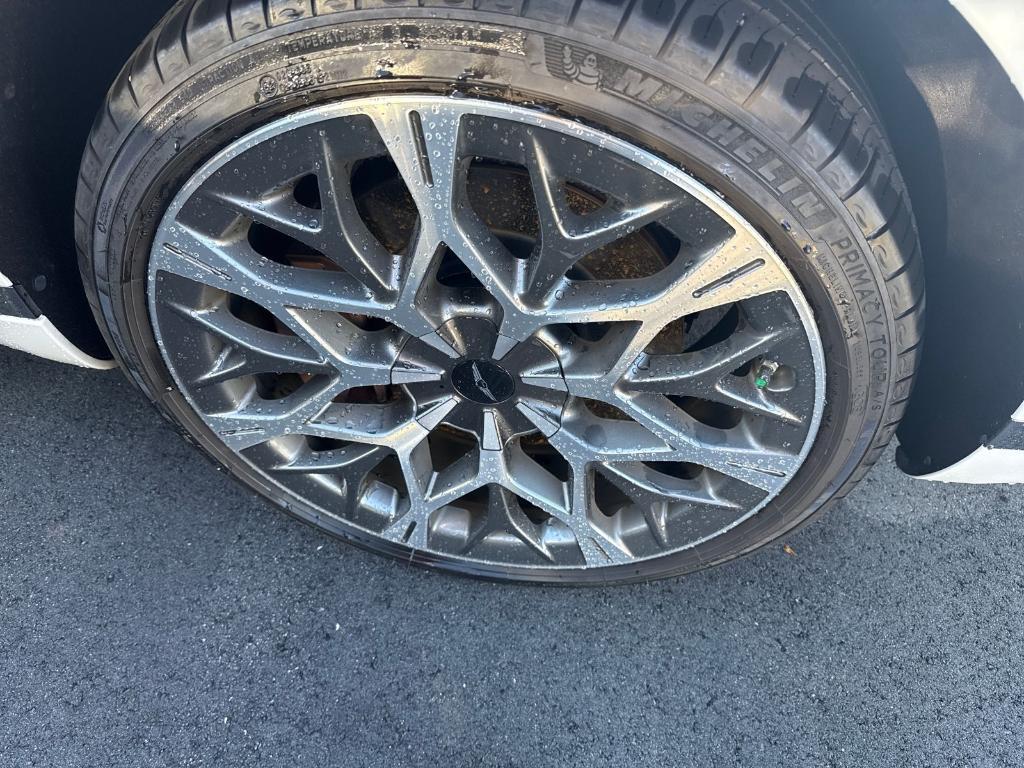 used 2023 Genesis G90 car