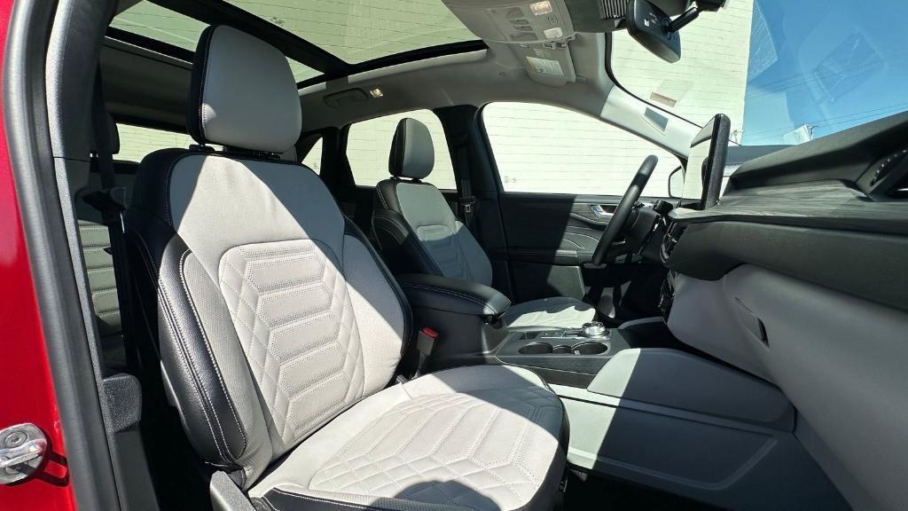 used 2024 Ford Escape car, priced at $28,900