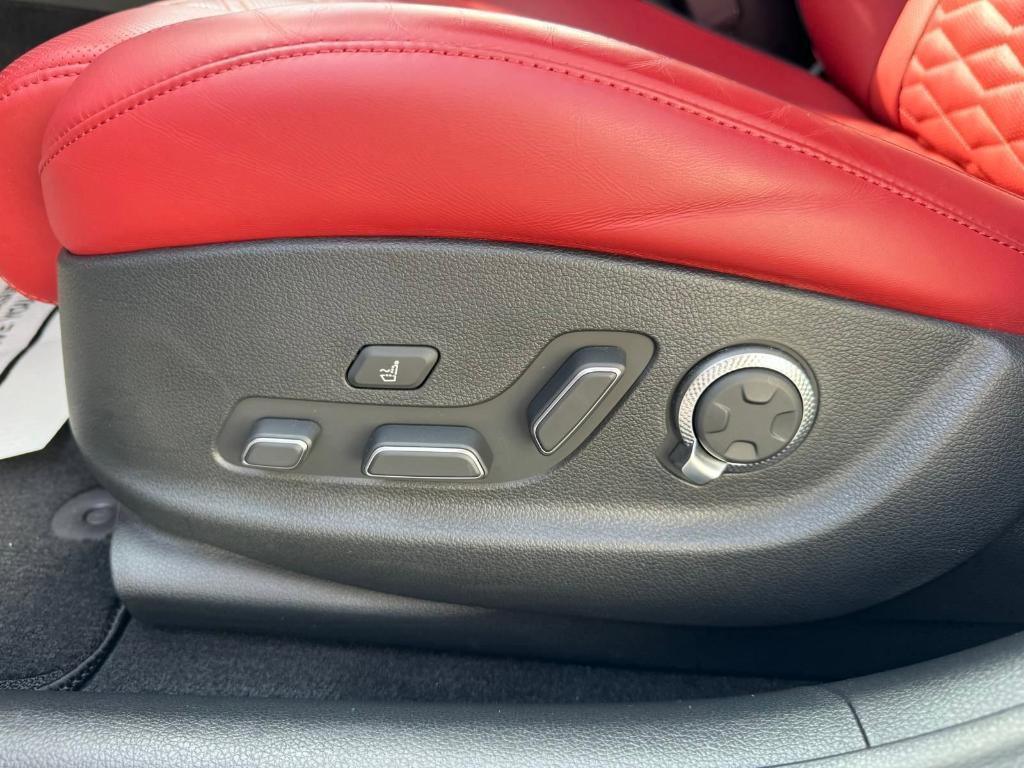 used 2025 Genesis G80 car, priced at $59,900