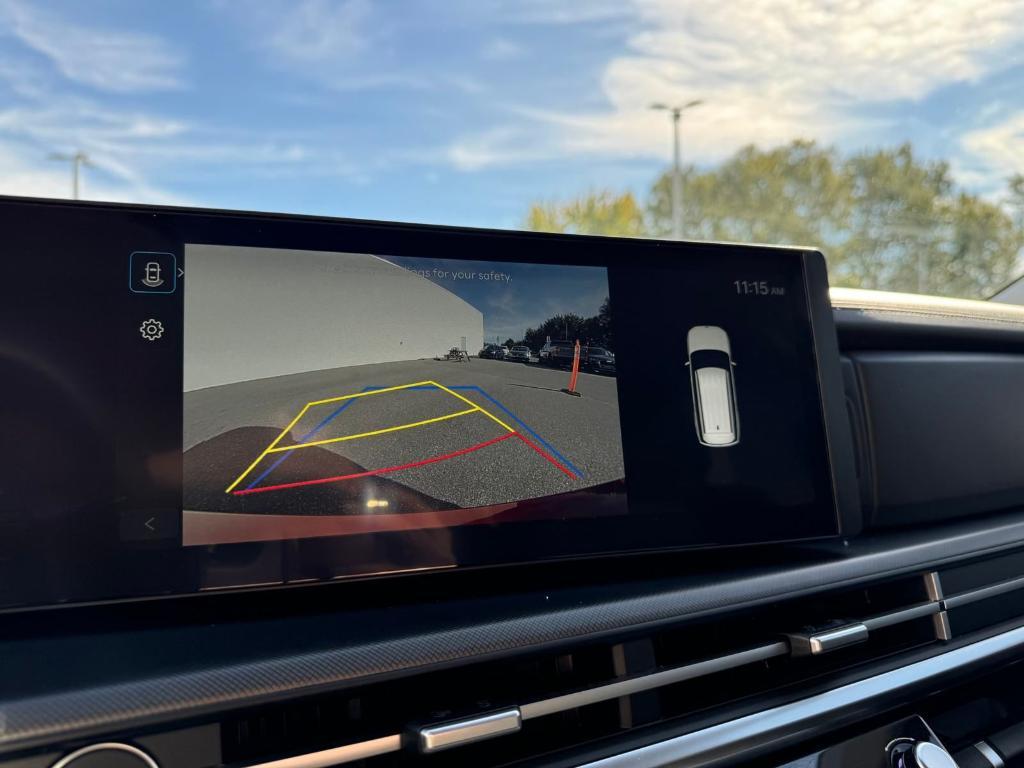 used 2025 Hyundai Santa Fe car, priced at $42,900