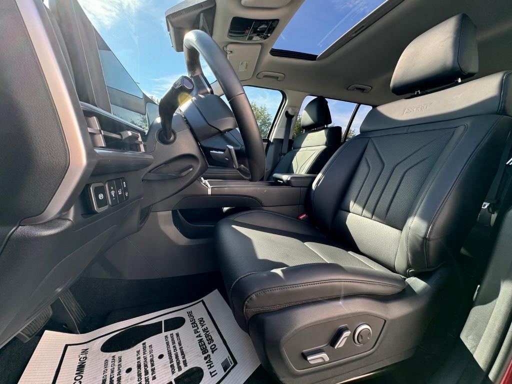 used 2025 Hyundai Santa Fe car, priced at $42,900