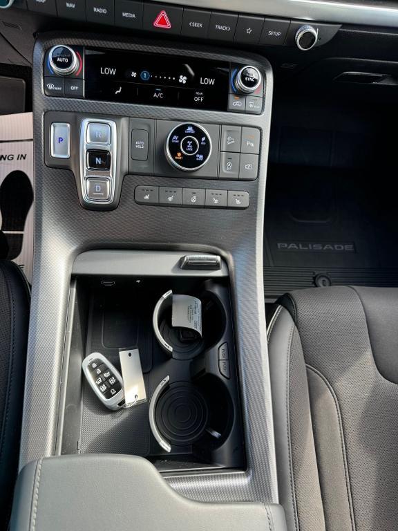 used 2025 Hyundai Palisade car, priced at $53,900